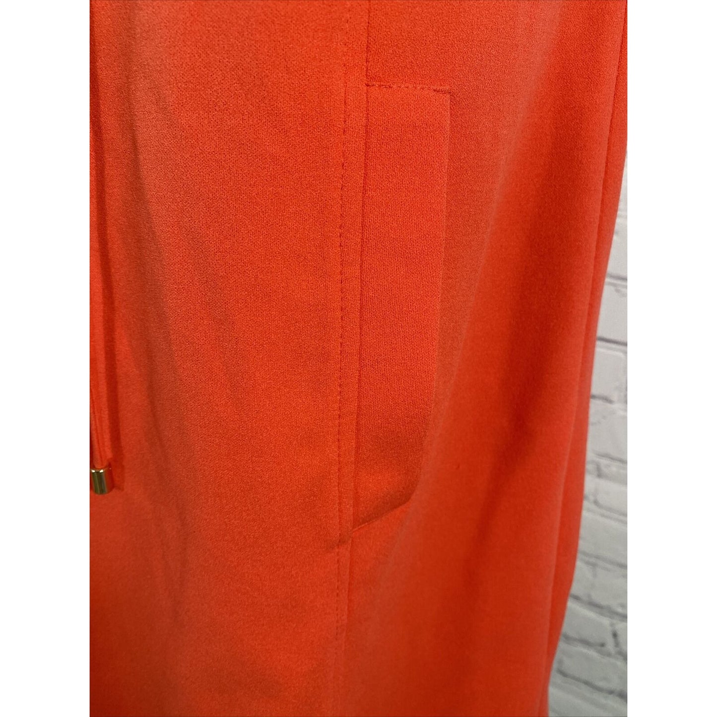 Tahari Coral Gold Accent Knee Length Sleeveless Lined Zip Dress Pockets Size 2