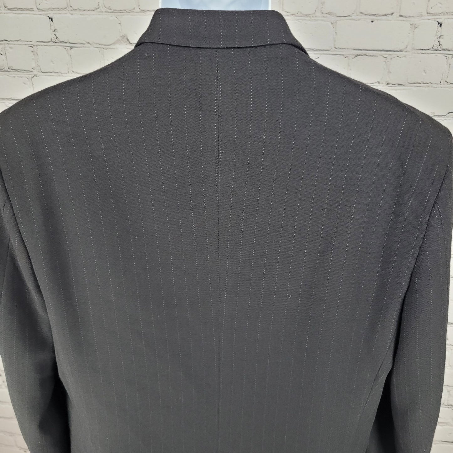 Claiborne Black Italian Woven Wool Pinstriped Notch Blazer Sport Coat Size 42R
