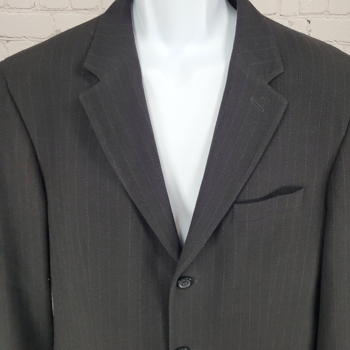 Claiborne Black Italian Woven Wool Pinstriped Notch Blazer Sport Coat Size 42R