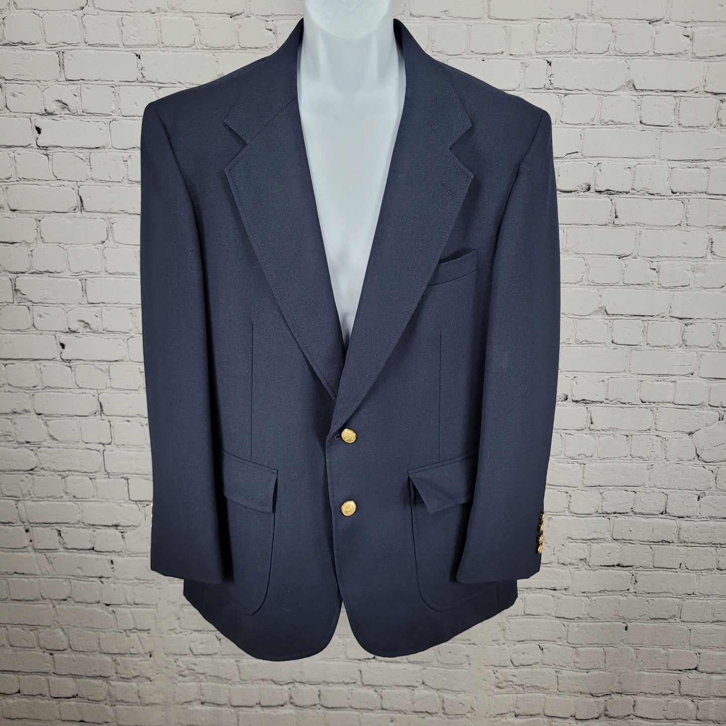Trophy Club Navy 2 Gold Button Single Vented Notch Blazer Sport Coat 43R