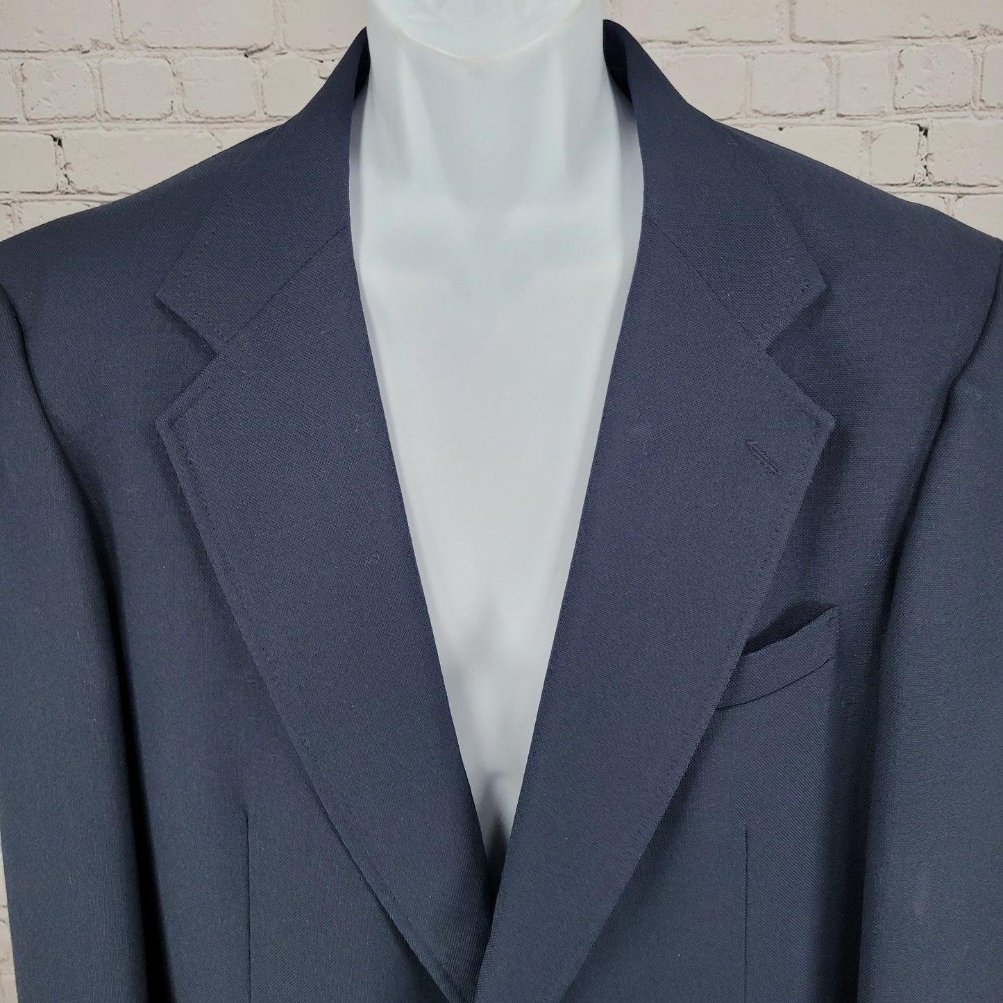 Trophy Club Navy 2 Gold Button Single Vented Notch Blazer Sport Coat 43R