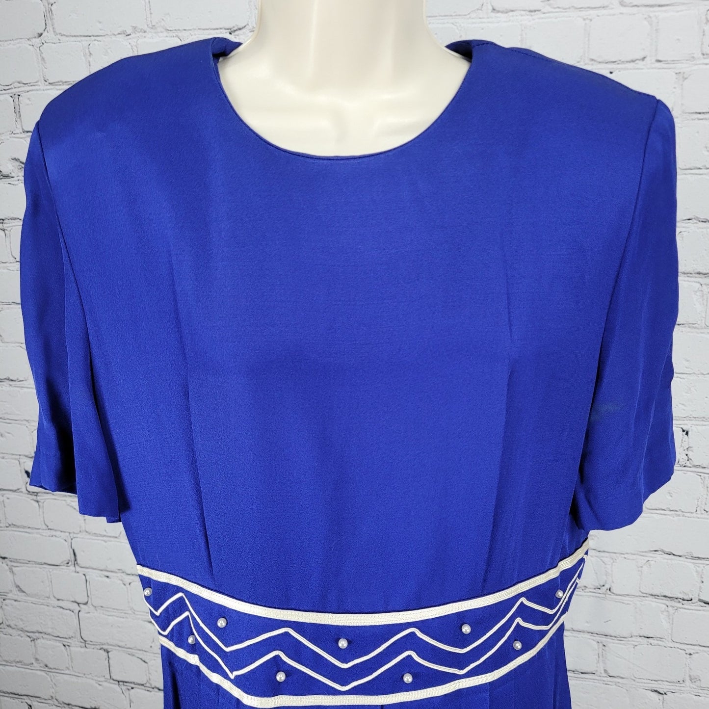 Julian Taylor Blue Beaded Pleated Short Sleeve Buttoned Long Sheath Dress USA 12