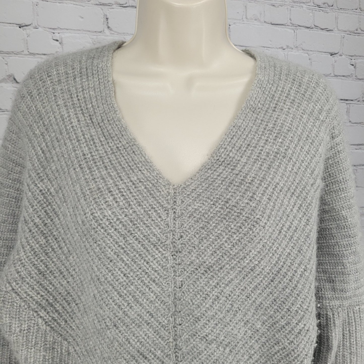 Maje Grey 100% Cashmere Drop Shoulder Long Sleeve V Neck Pullover Sweater 2