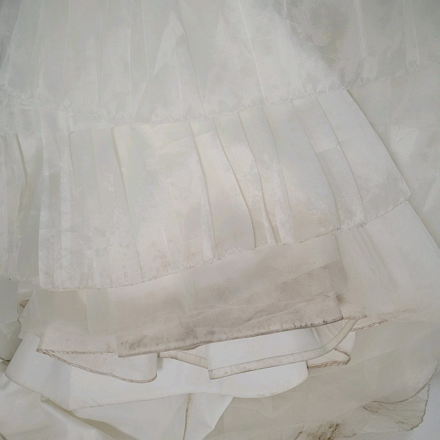 White By Vera Wang Ivory Tiered Strapless Bridal Wedding Gown Dress 12 VW351020