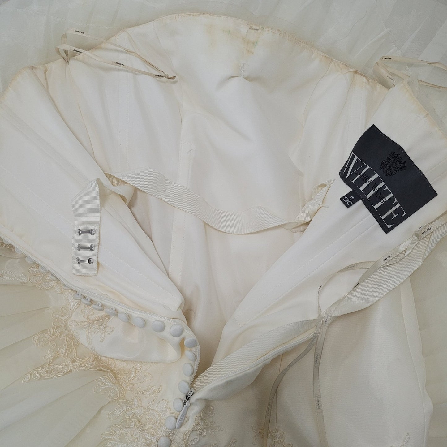 White By Vera Wang Ivory Tiered Strapless Bridal Wedding Gown Dress 12 VW351020