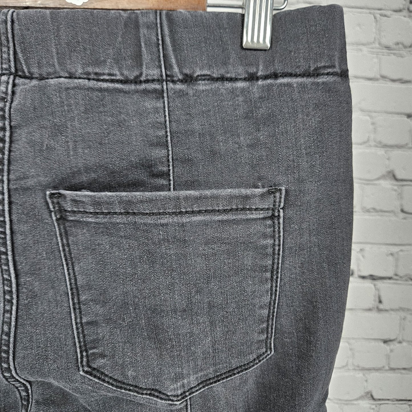 Liverpool Black The Pull On Moto Zippered Ankle Skinny Jeans 8/29 (29x27)