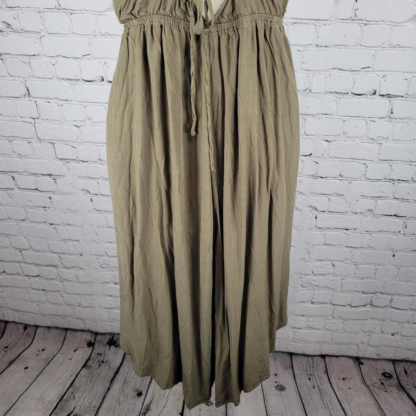 Lulus Green Adjustable Strappy Back Wide Leg Elastic Waist Jumper Size Small S