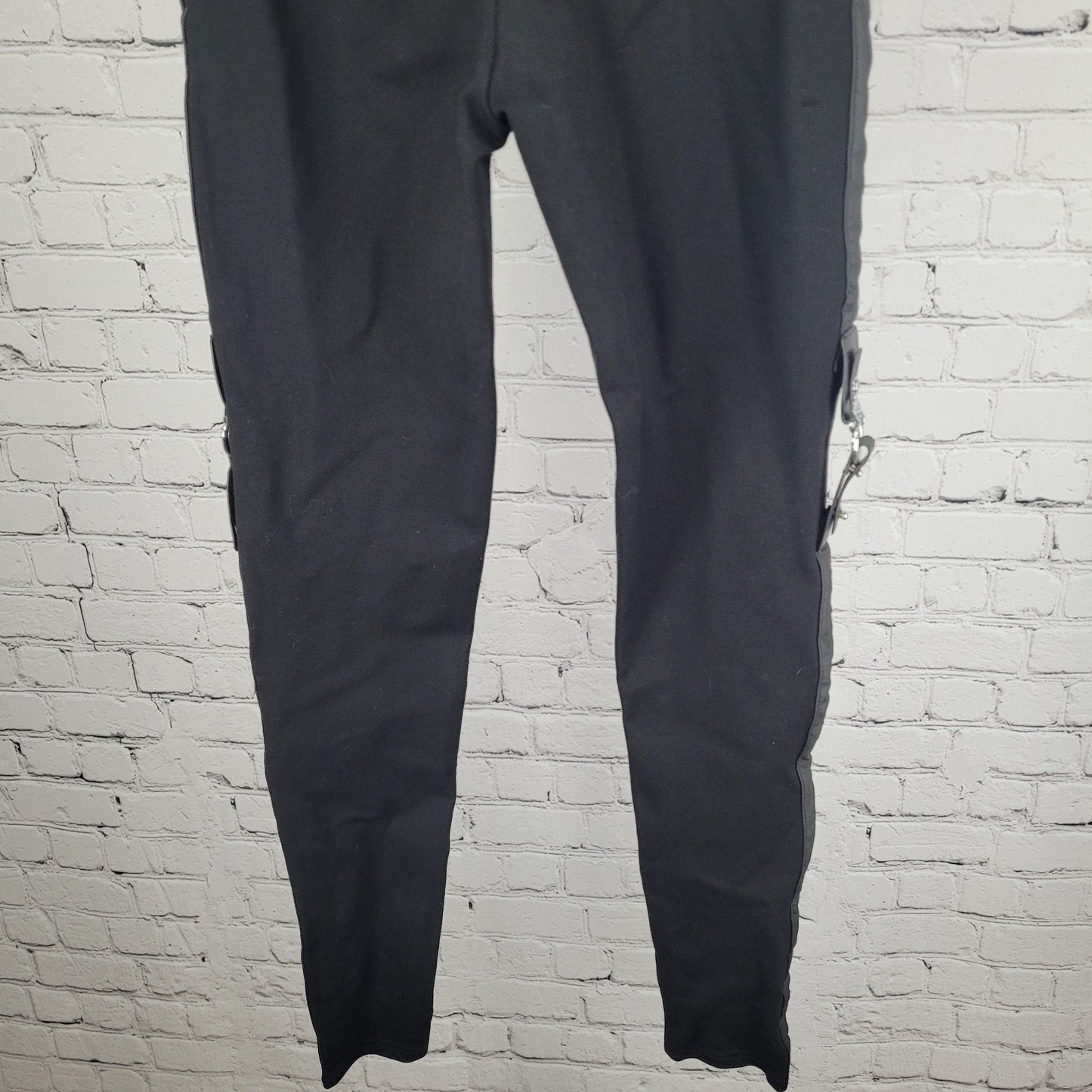 Maniere De Voir Black Faux Leather Accents Belted Skinny Stretch Pants 0 (22x29)