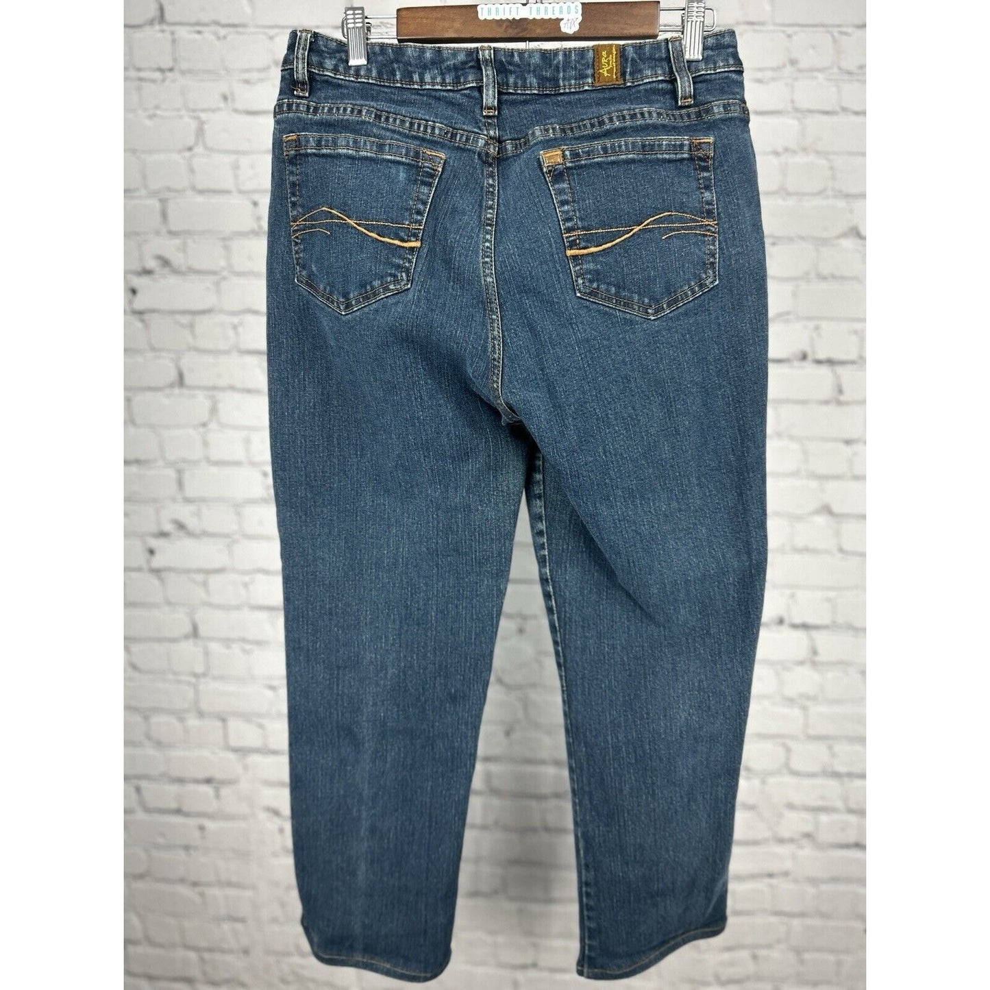 Aura By Wrangler Medium Wash Mid Rise Ankle Capri Jeans Size 12 TAL (28X25)