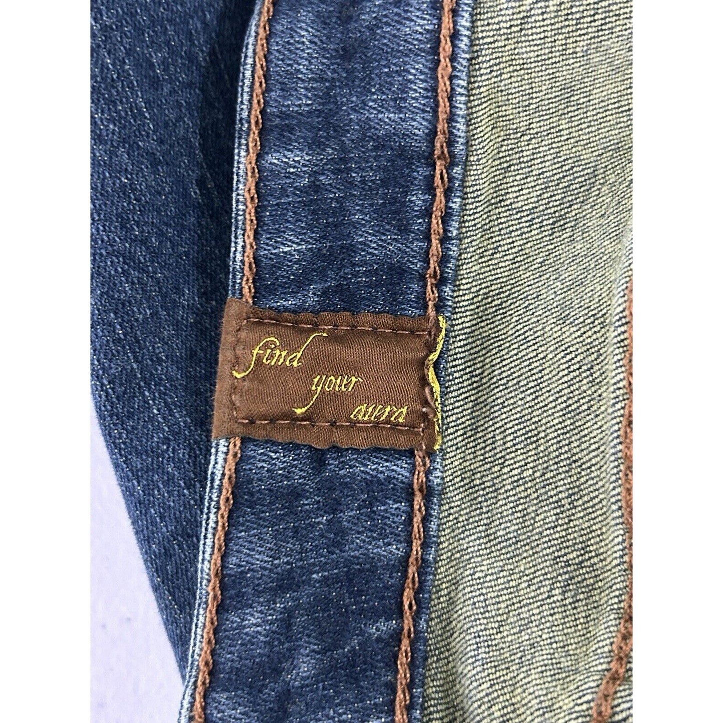 Aura By Wrangler Medium Wash Mid Rise Ankle Capri Jeans Size 12 TAL (28X25)