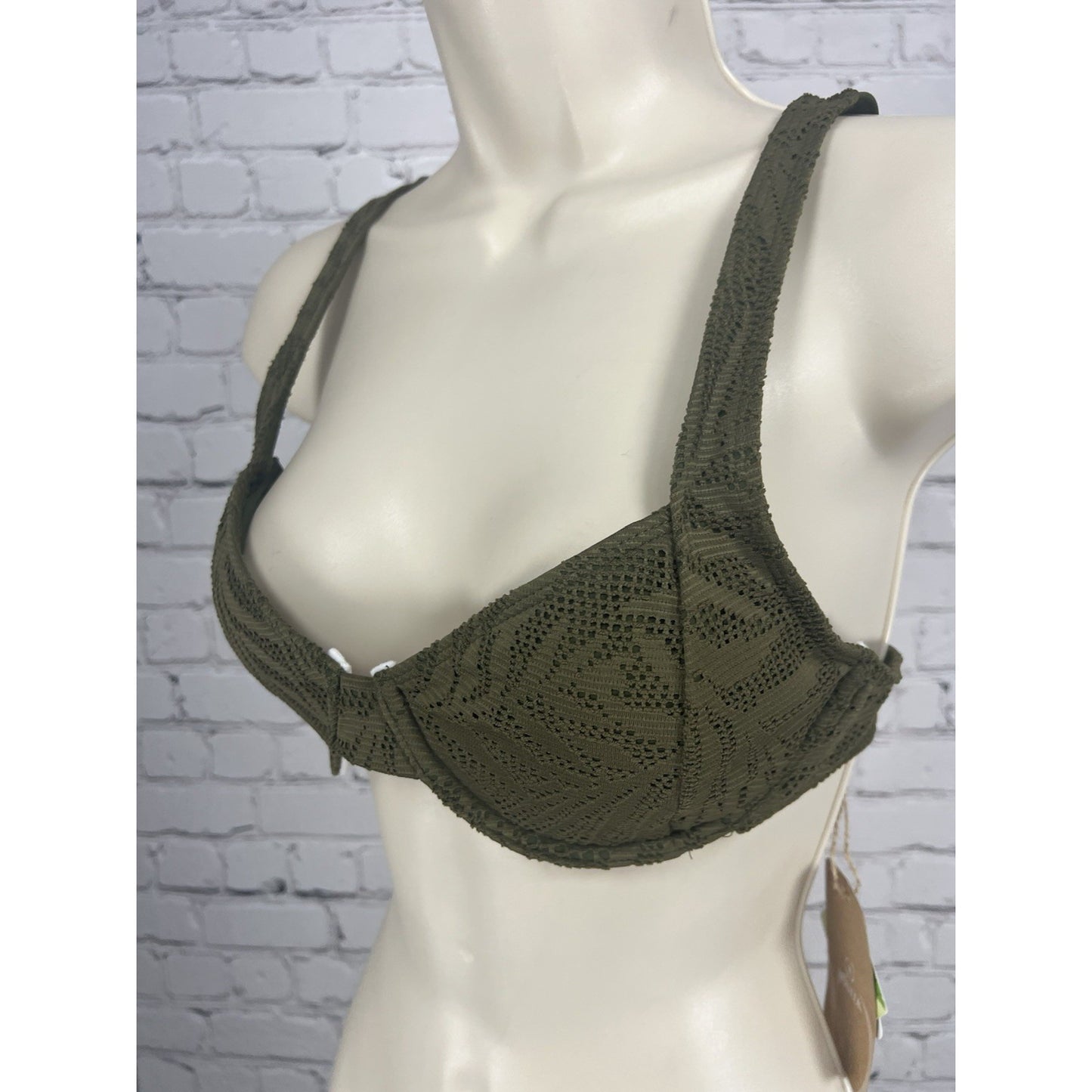 NWT Berlook Green Crochet Underwire Lightly Padded Bikini Recycled Materials M