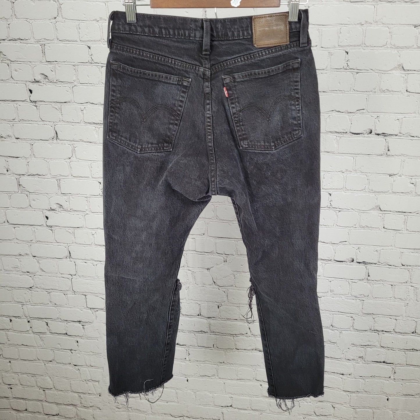 Levi's Premium Black Denim Distressed Wedgie Straight Crop Jeans Size 28 (28x26)