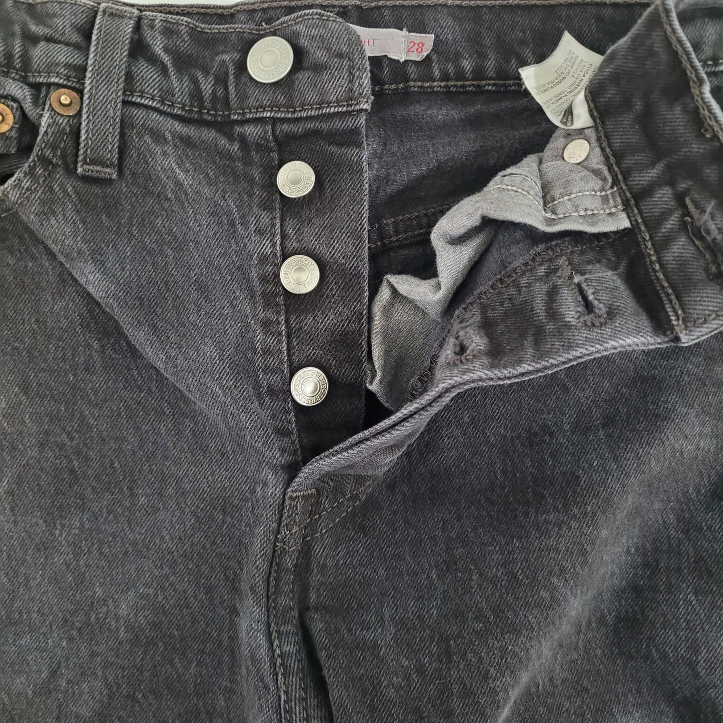 Levi's Premium Black Denim Distressed Wedgie Straight Crop Jeans Size 28 (28x26)