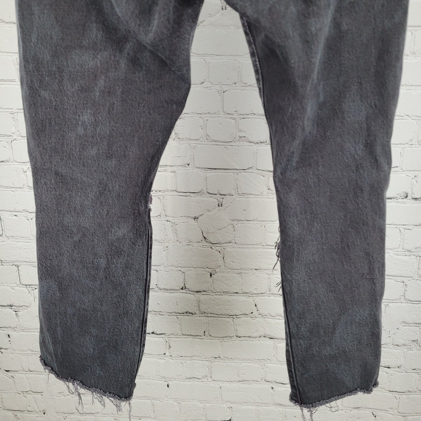 Levi's Premium Black Denim Distressed Wedgie Straight Crop Jeans Size 28 (28x26)