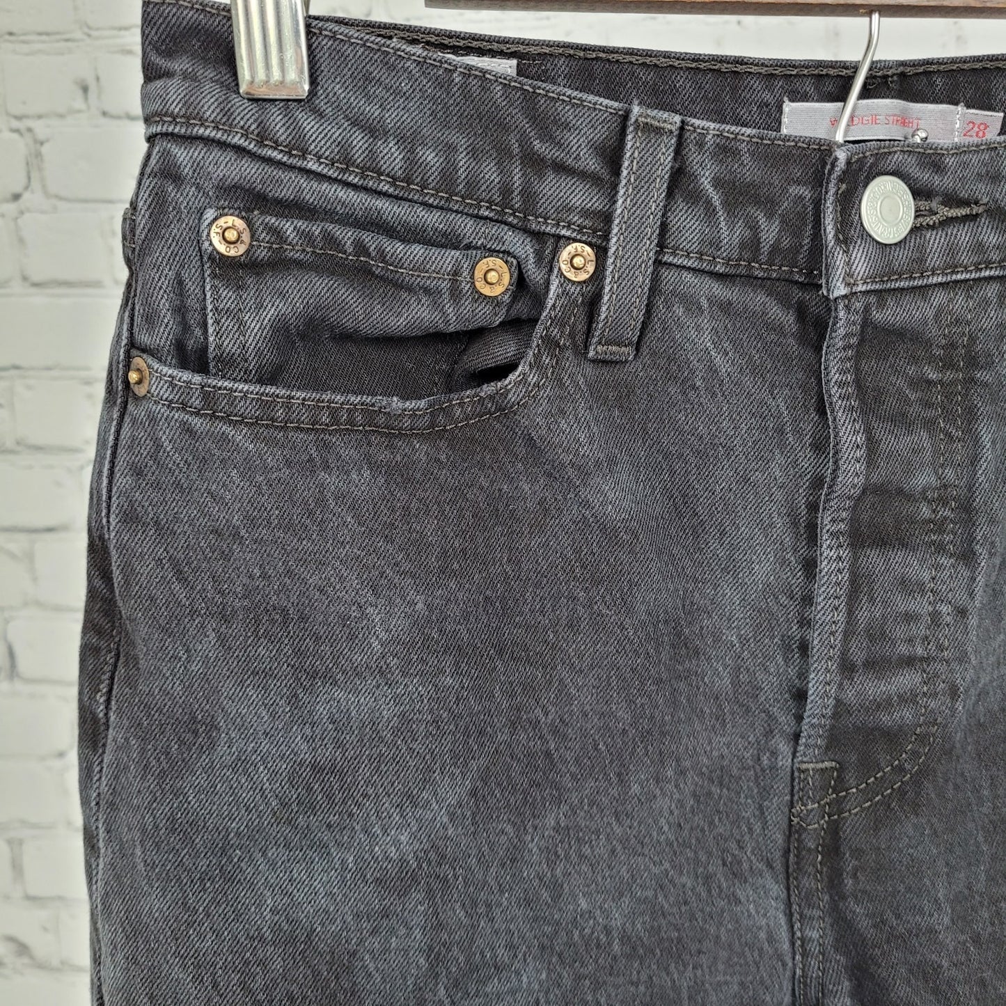 Levi's Premium Black Denim Distressed Wedgie Straight Crop Jeans Size 28 (28x26)