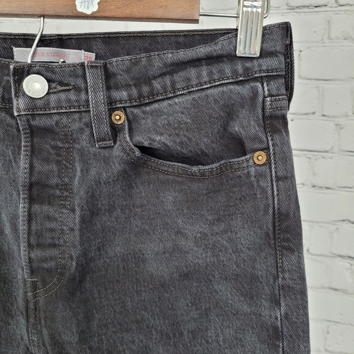 Levi's Premium Black Denim Distressed Wedgie Straight Crop Jeans Size 28 (28x26)