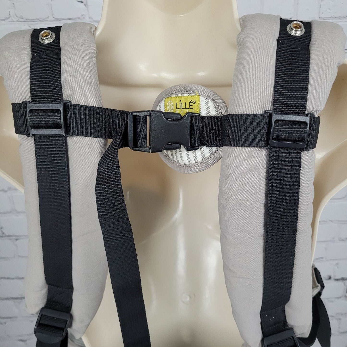 Lille Baby Grey Complete All Seasons Infant Carrier Lumbar Support Zip Storage