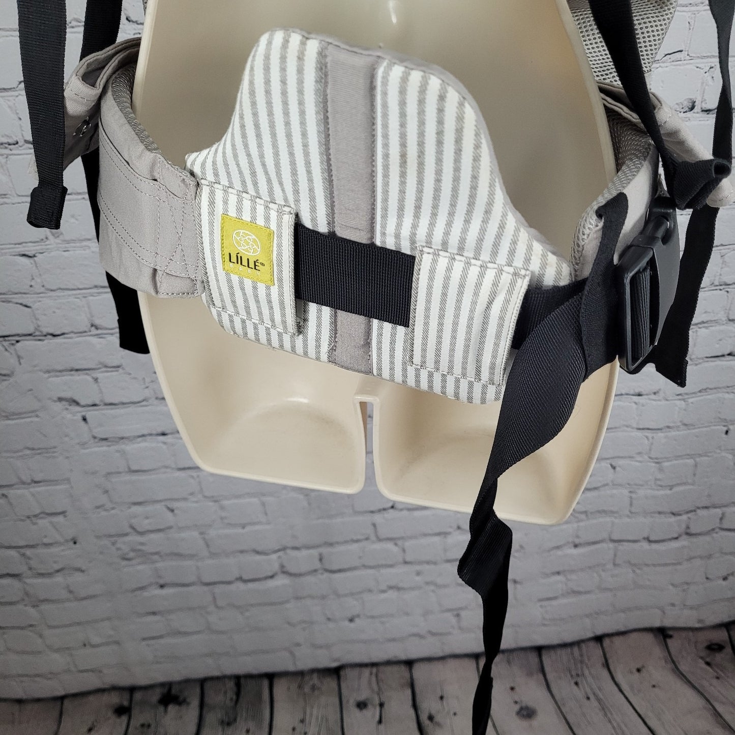 Lille Baby Grey Complete All Seasons Infant Carrier Lumbar Support Zip Storage
