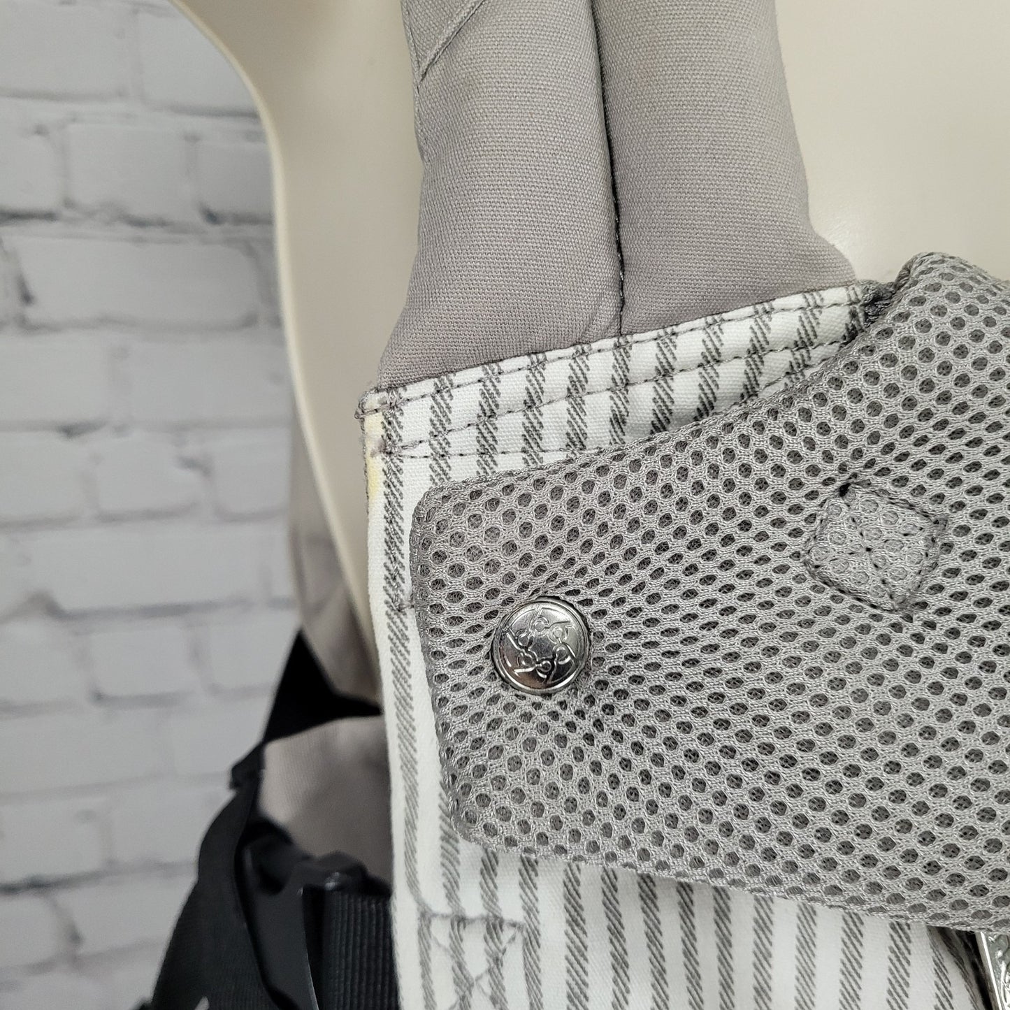 Lille Baby Grey Complete All Seasons Infant Carrier Lumbar Support Zip Storage