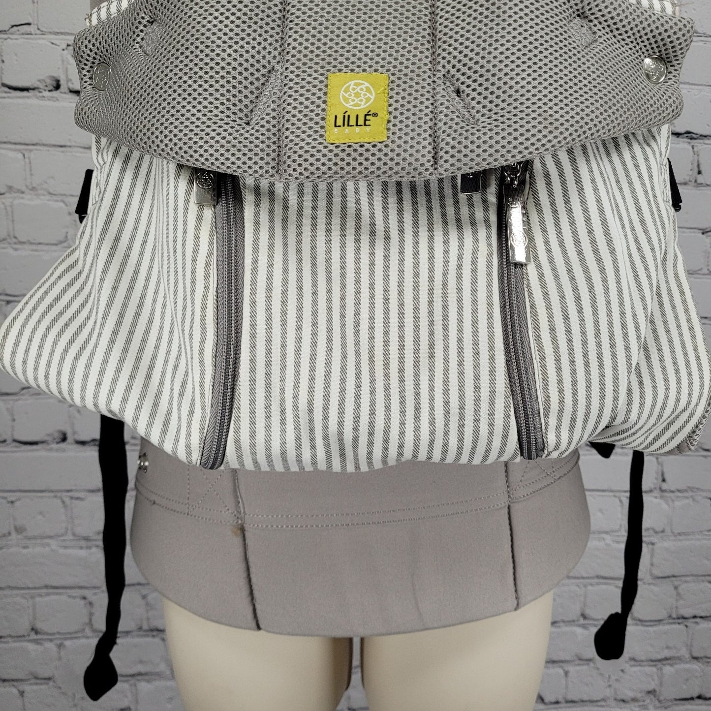 Lille Baby Grey Complete All Seasons Infant Carrier Lumbar Support Zip Storage