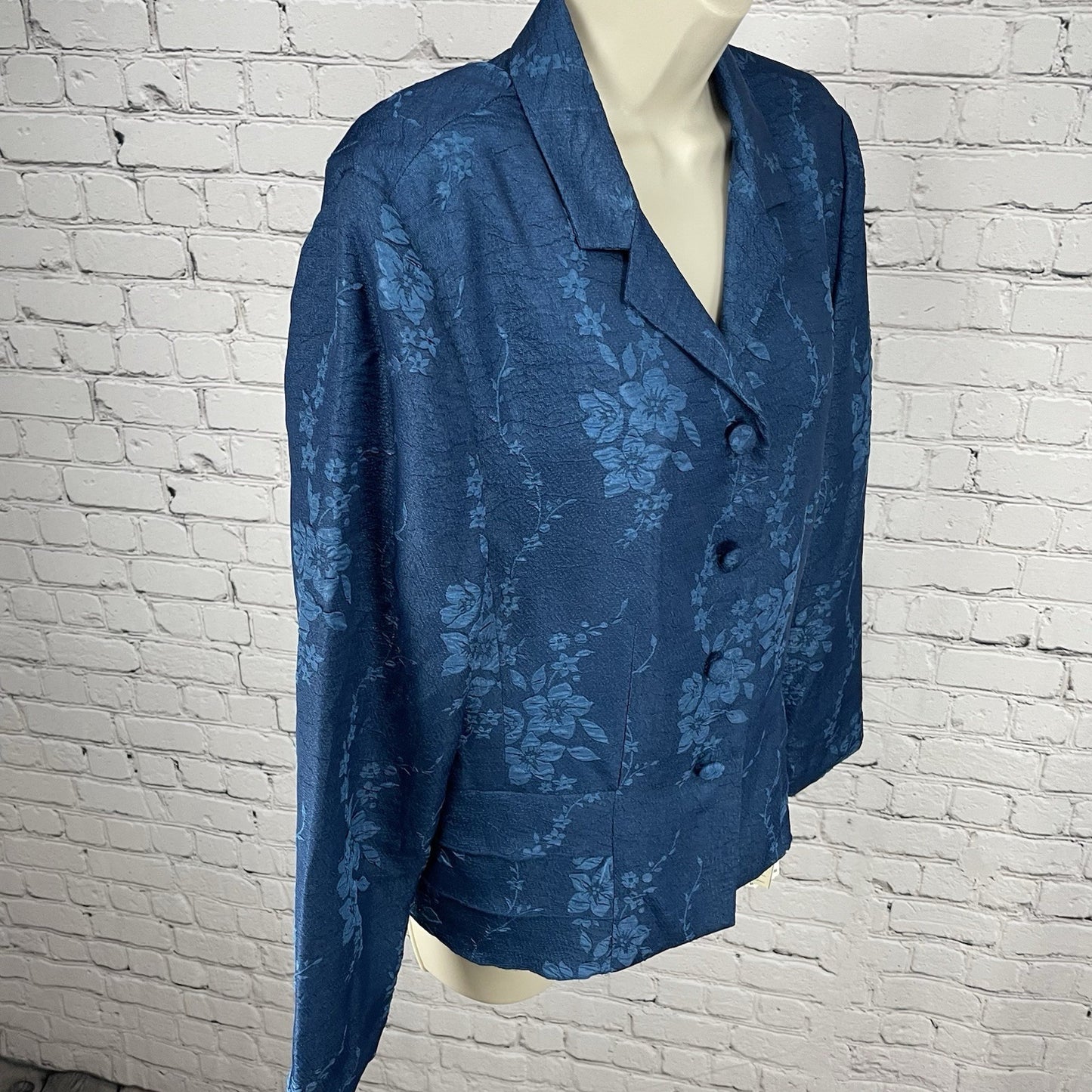 NWT Adrianna Papell Blue Floral Buttoned Collared Lightweight Jacket Size 12