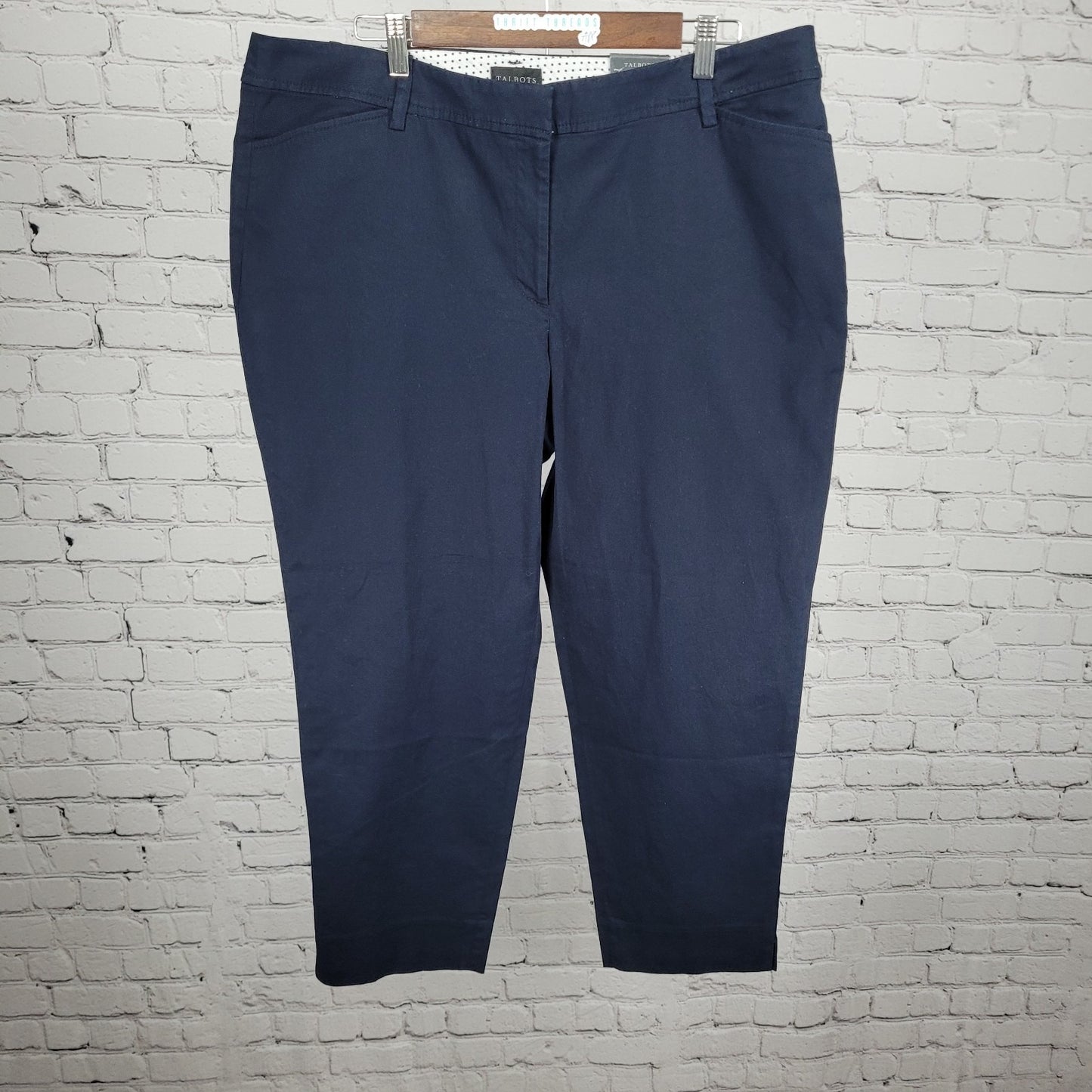 NWT Talbots Navy Perfect Crop Pant Slim Leg High Rise Size 16W (37x26.5)