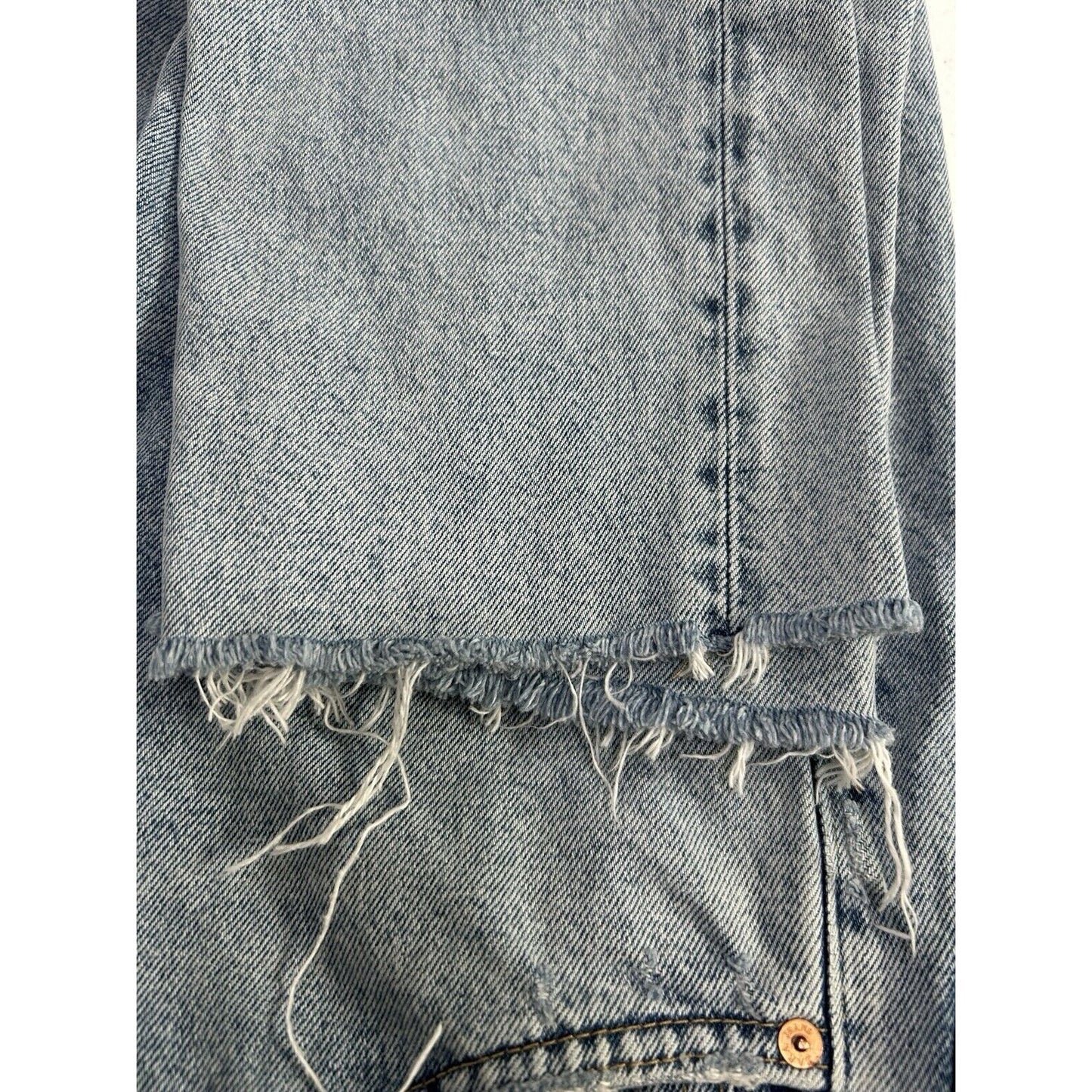 Zara Blue Light Wash 100% Cotton Mid Rise Distressed Jeans Size 2 (24X25)