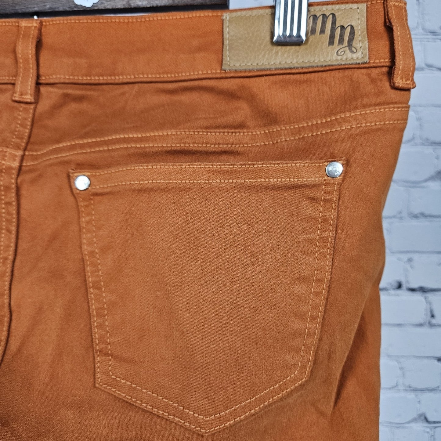 Meesh & Mia Orange Longhorn UT Rhinestone Low Rise Skinny Pants USA 8 (31x29)