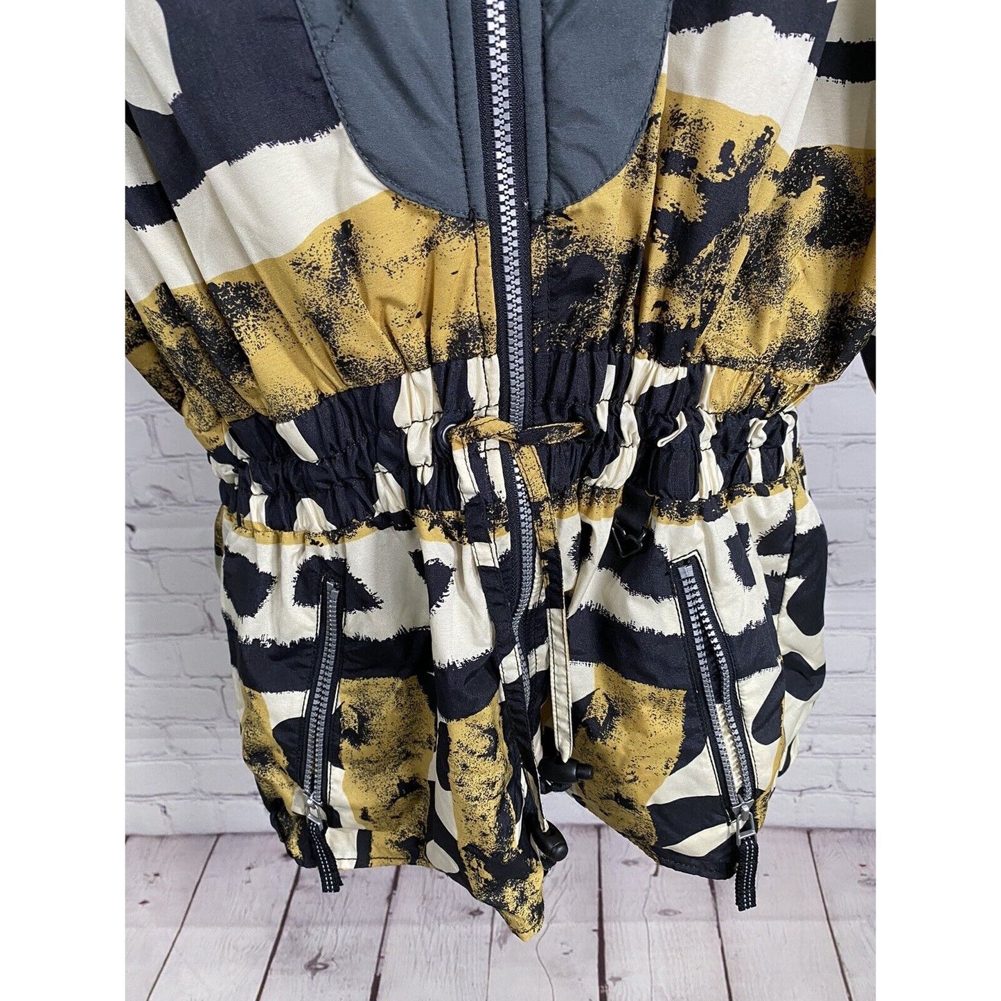 VTG Obermeyer Untamed Black White Yellow Full Zip Hooded Cinched Coat Jacket 12