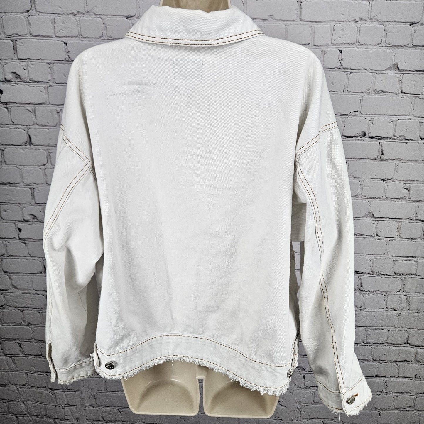 BDG White Denim 100% Cotton Distressed Oversized Buttoned Jean Jacket Large L