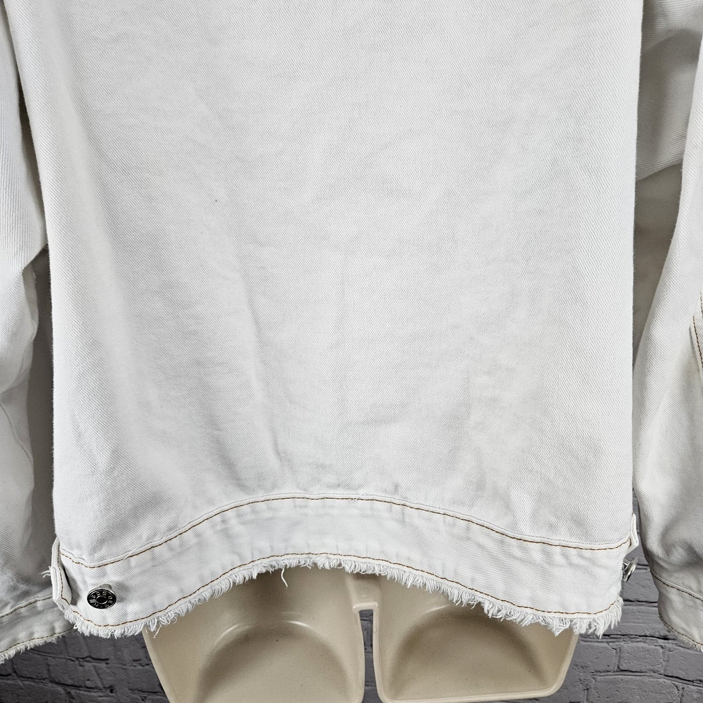 BDG White Denim 100% Cotton Distressed Oversized Buttoned Jean Jacket Large L
