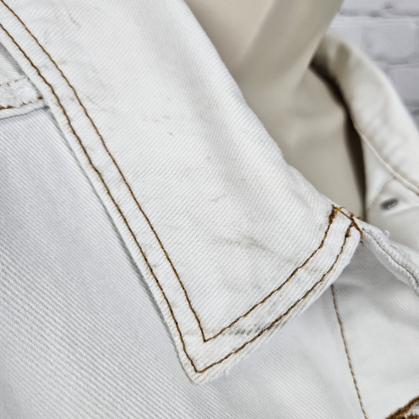 BDG White Denim 100% Cotton Distressed Oversized Buttoned Jean Jacket Large L