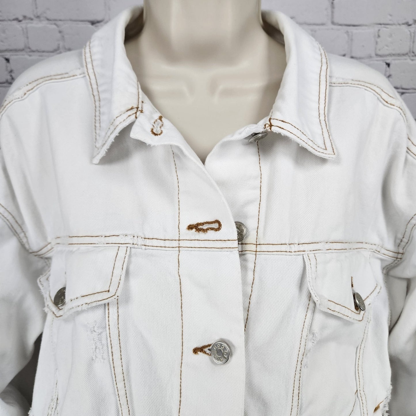 BDG White Denim 100% Cotton Distressed Oversized Buttoned Jean Jacket Large L