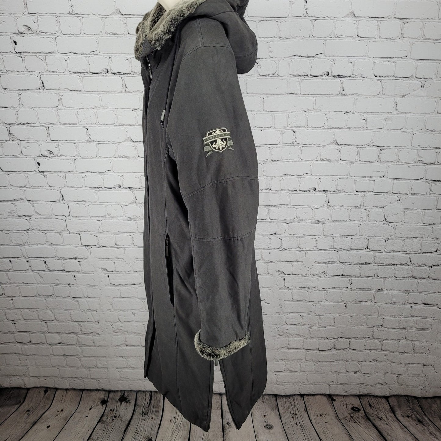 Metropolis Resort Grey Brown Faux Fur Hooded Full Zip Insulated Coat Size 10