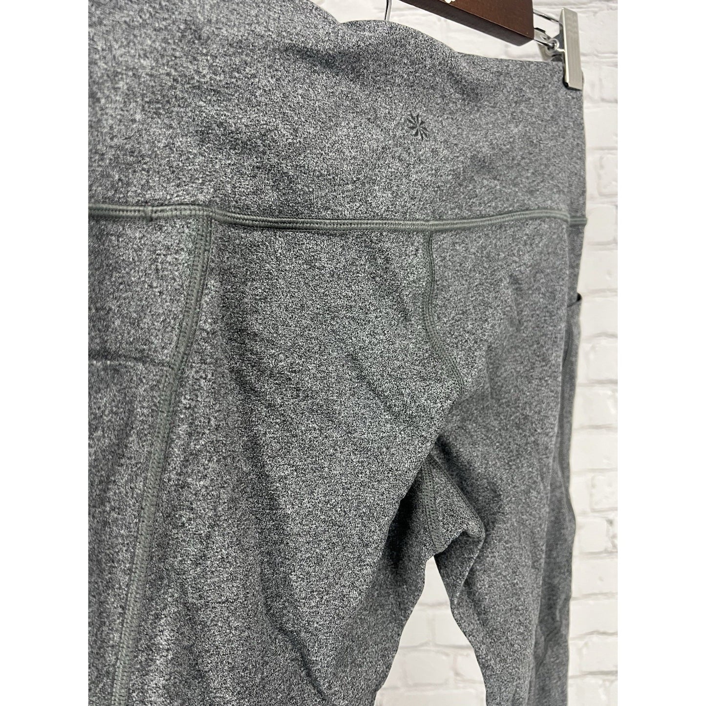 Athleta Grey Activewear Capri Workout Yoga Pockets Stretch Athleisure Pants S