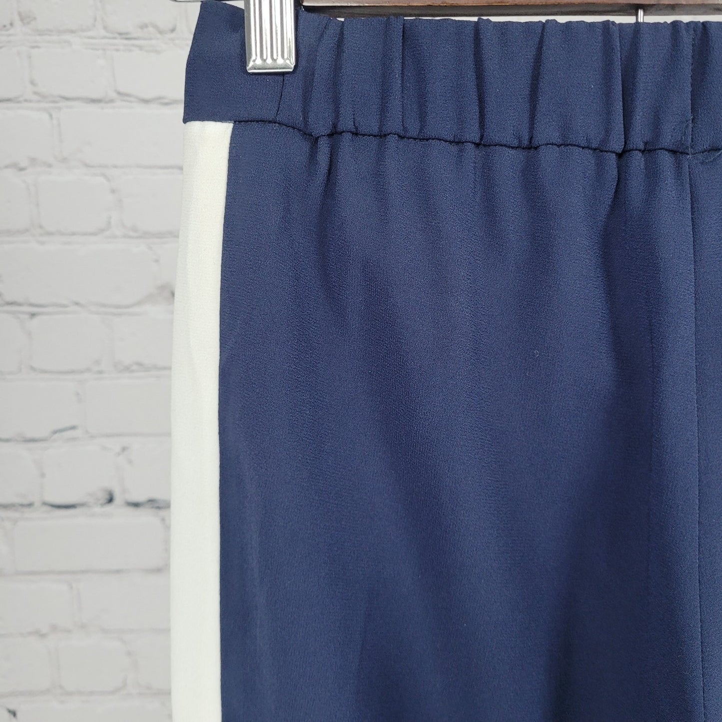 Babaton Navy White Striped Elastic Waist Pull On Tapered Crop Pants 00 (26x24)