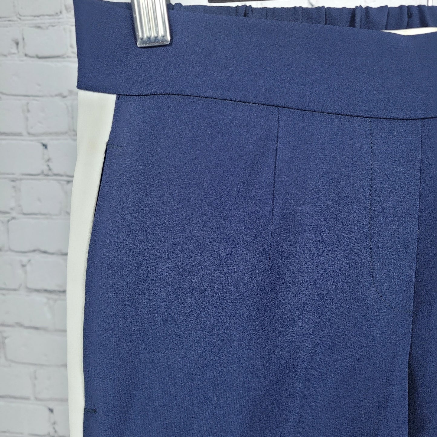 Babaton Navy White Striped Elastic Waist Pull On Tapered Crop Pants 00 (26x24)