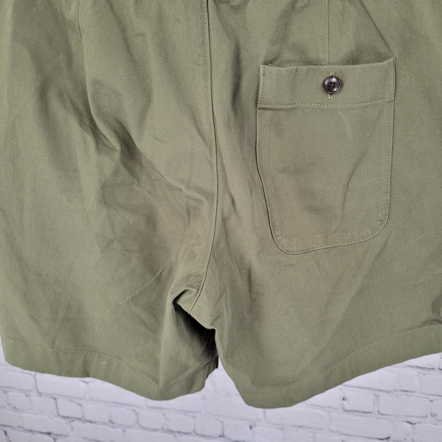 Everlane Green Uniform Twill Stretch Mid Rise Shorts Size Small S (28x6.5)