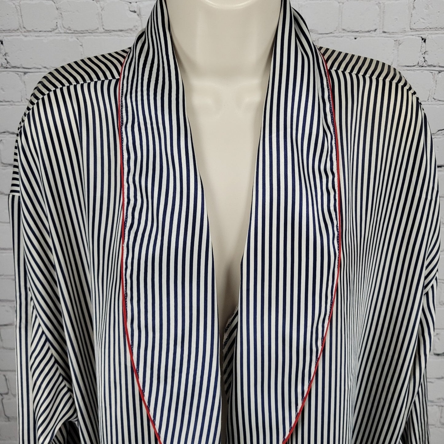 VTG Inner Most Navy White Satin Lightweight Long Sleeve Pockets Robe Size XL