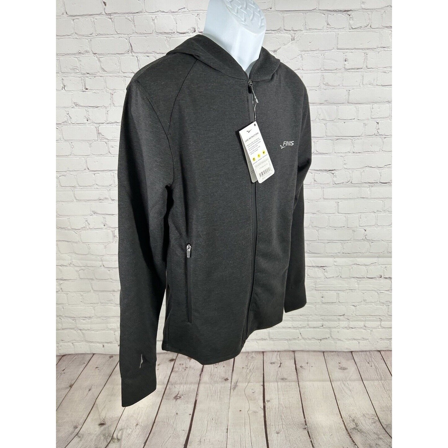 NWT Finis Tech Charcoal Warm Up Hooded Thumb Holes Full Zip Jacket Men’s M