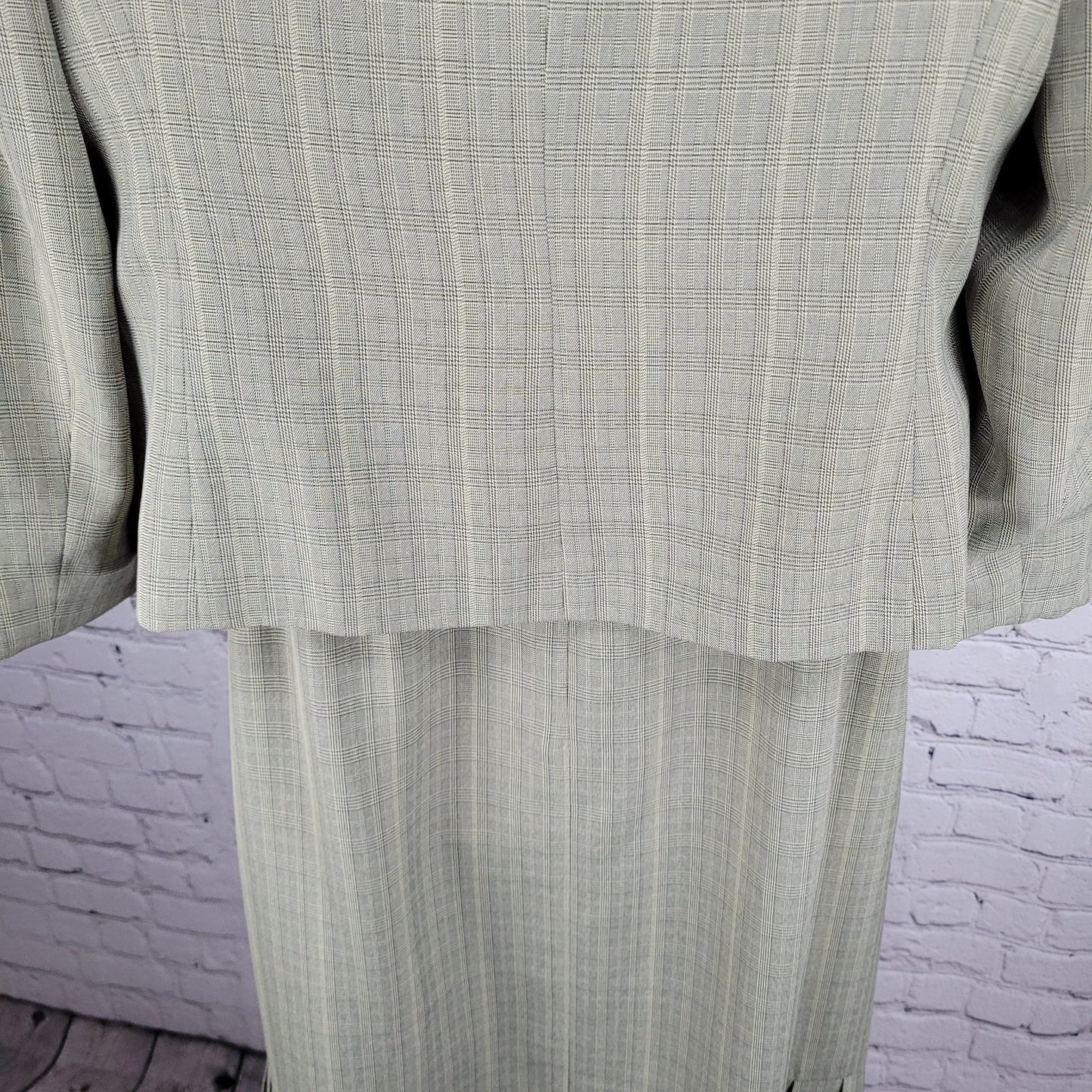 Kasper Beige Check 3 Button Peak Lined Jacket Skirt Suit 2 Piece Set Size 12P