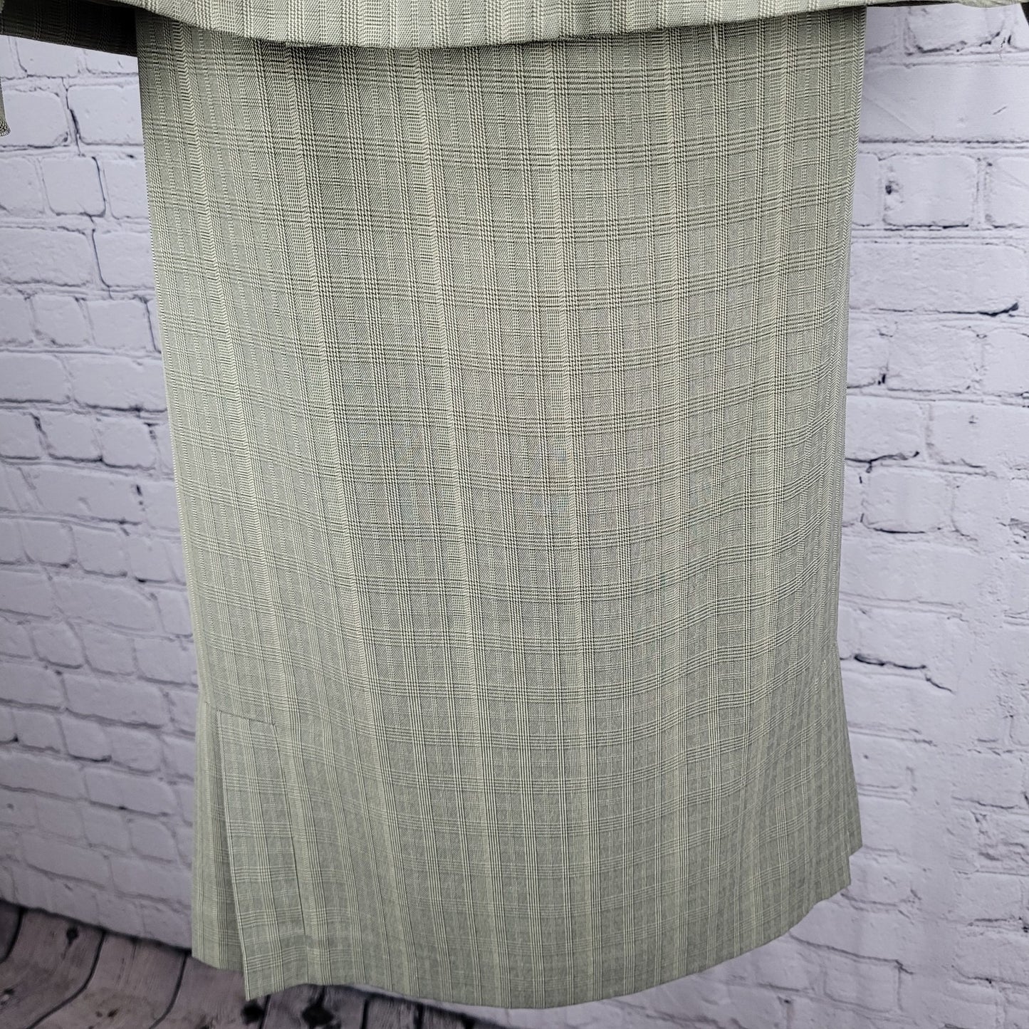 Kasper Beige Check 3 Button Peak Lined Jacket Skirt Suit 2 Piece Set Size 12P