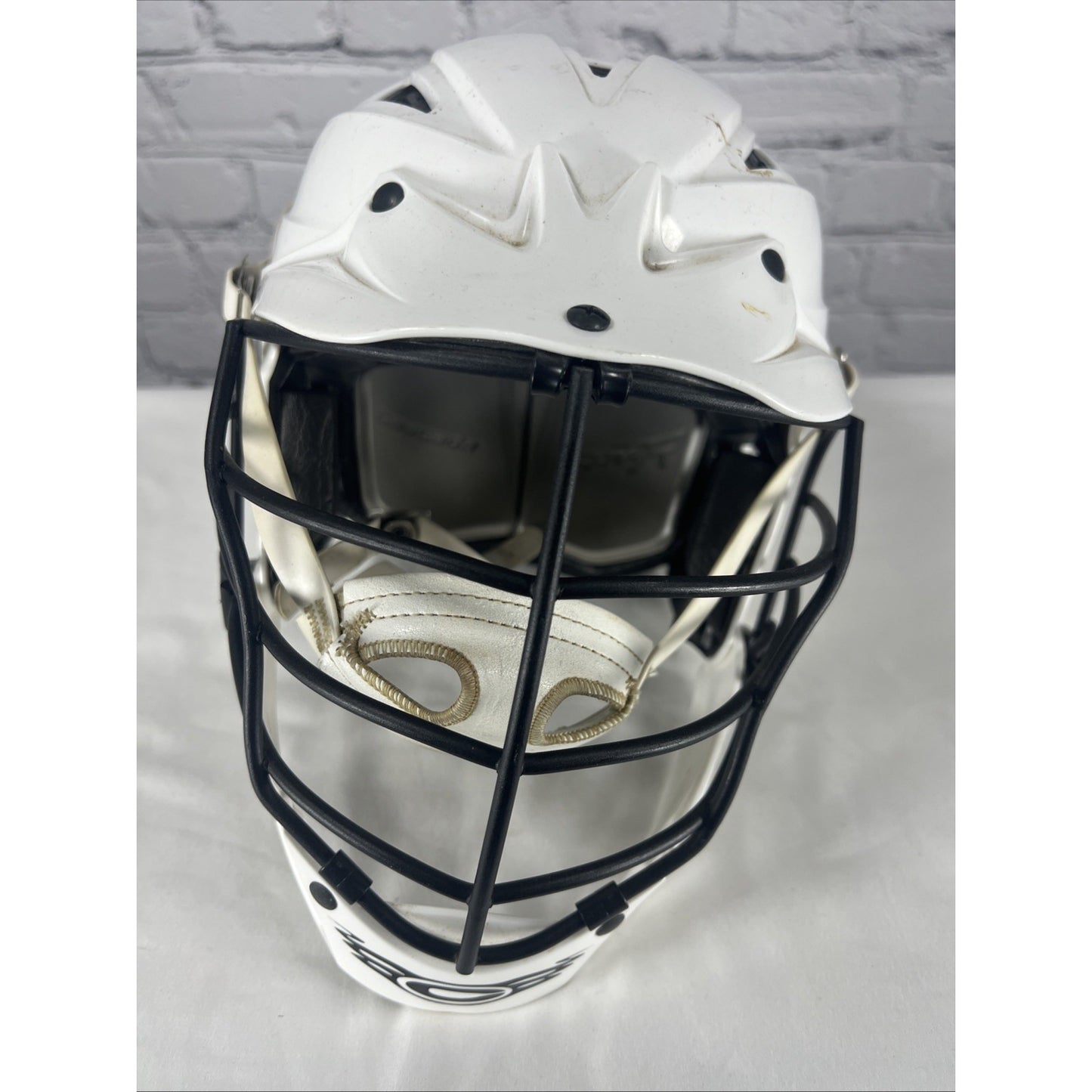 Cascade White CPV-R W/W/W/B Adjustable Lacrosse Helmet XS-R