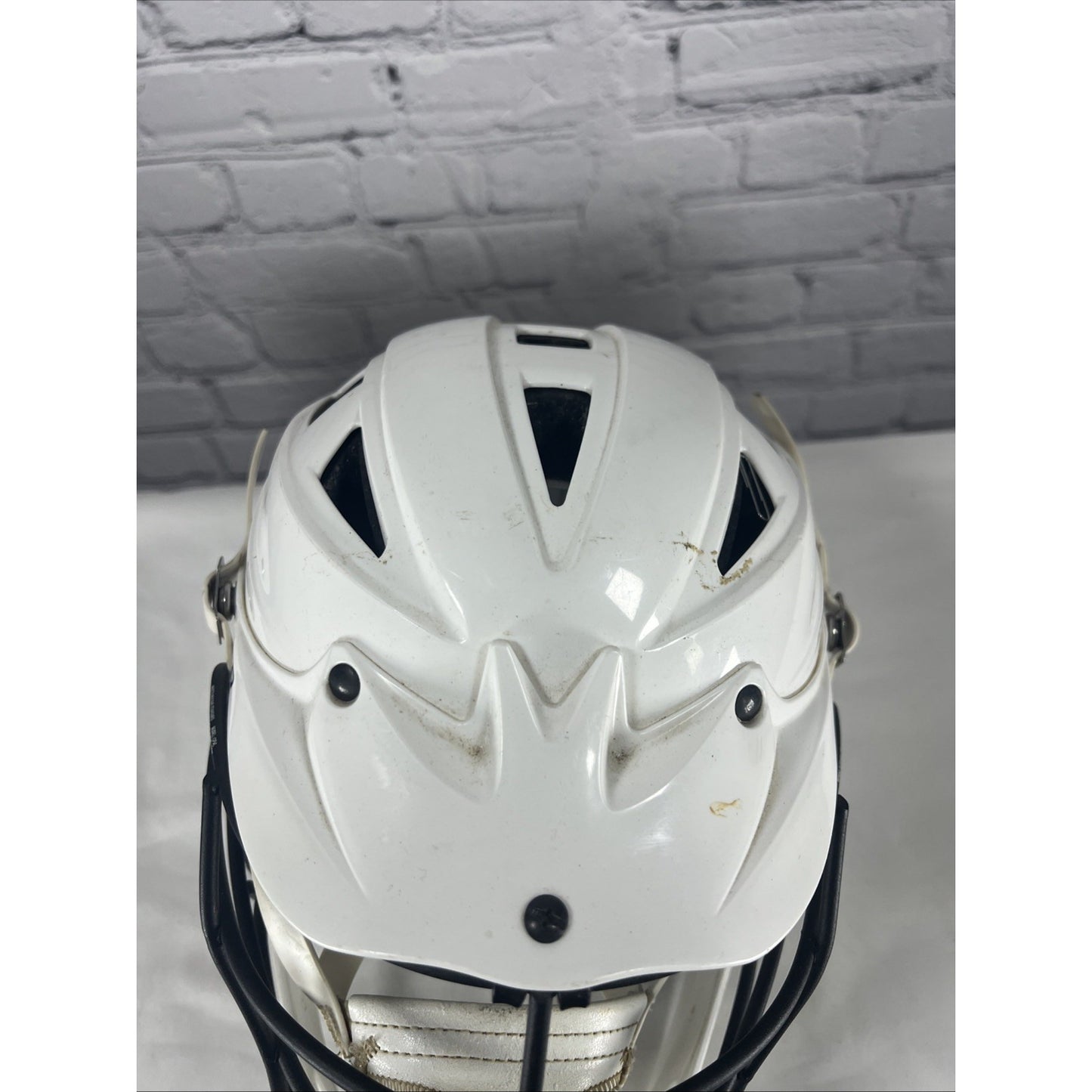 Cascade White CPV-R W/W/W/B Adjustable Lacrosse Helmet XS-R