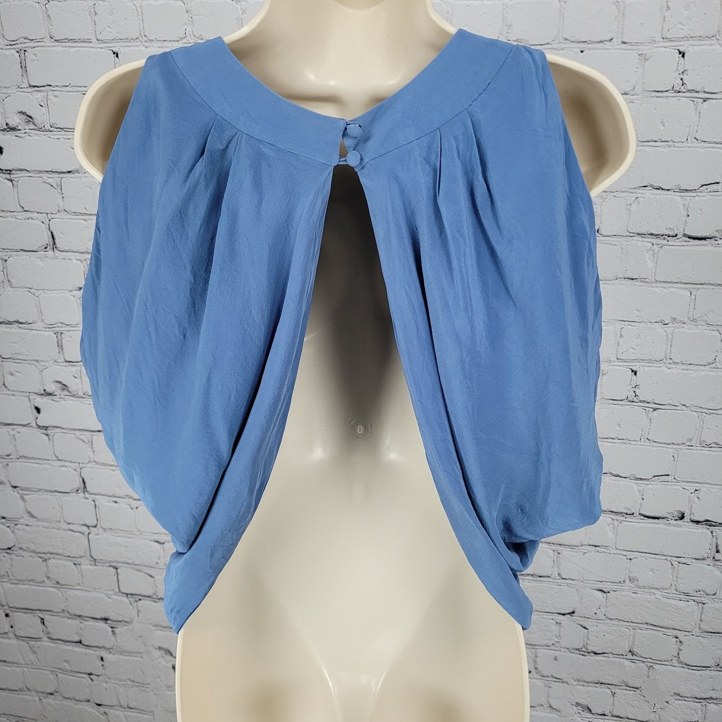 Bebe Blue 100% Silk Cold Shoulder Open Back Lightweight Blouse Top Size Medium M