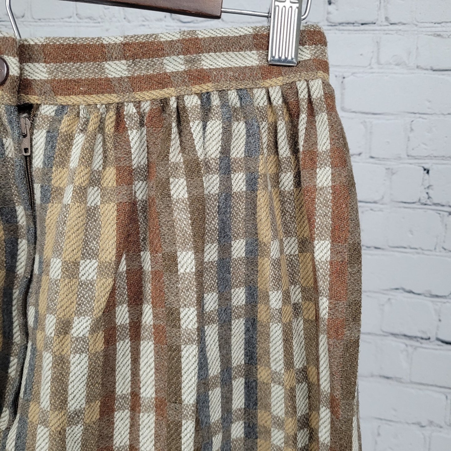 VTG Marsha Brown Wool Blend Plaid Pleated Back Zip Unlined A-Line Midi Skirt 12