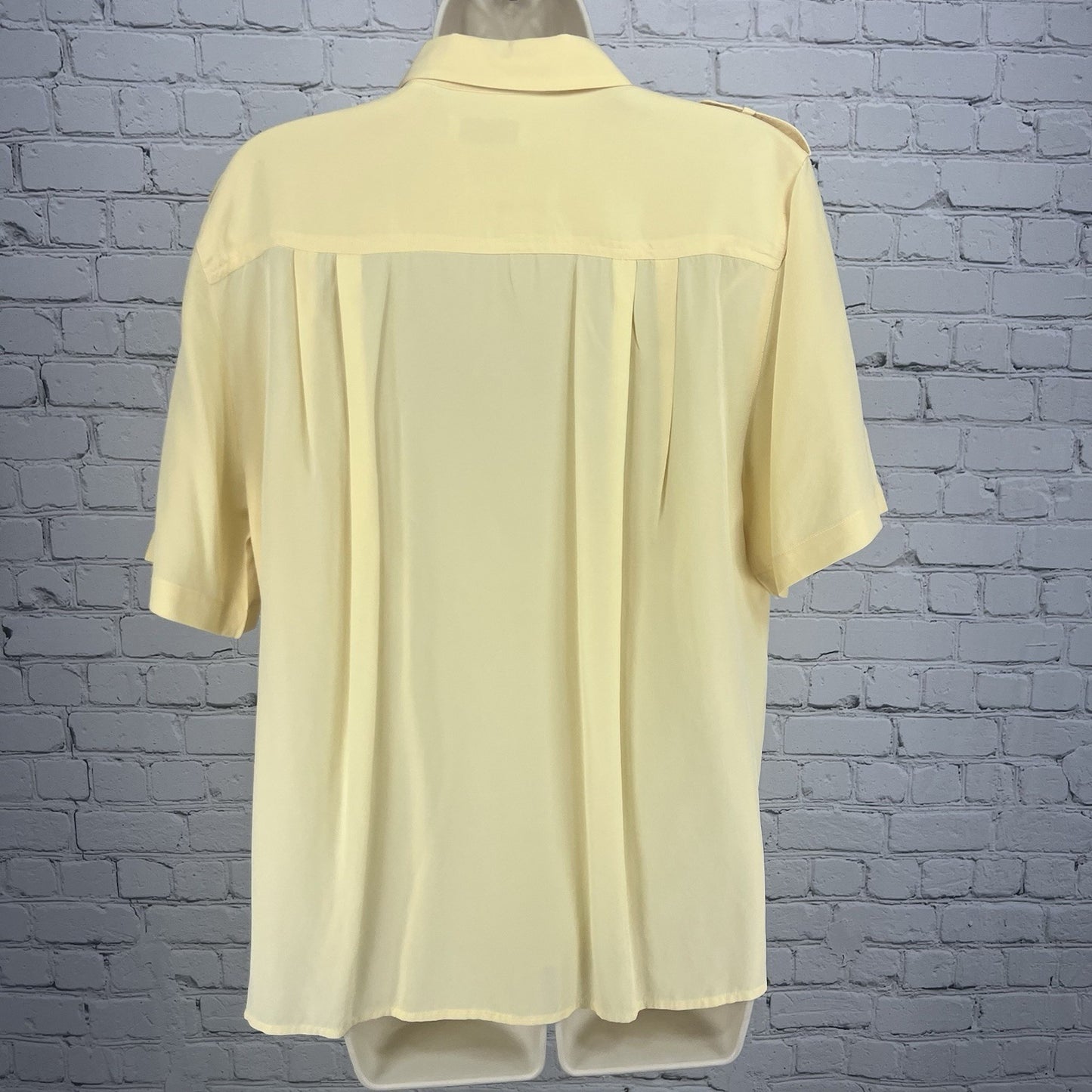 Liz Claiborne Collection Yellow 100% Silk Blouse Shoulder Tab Pocket Collared 10