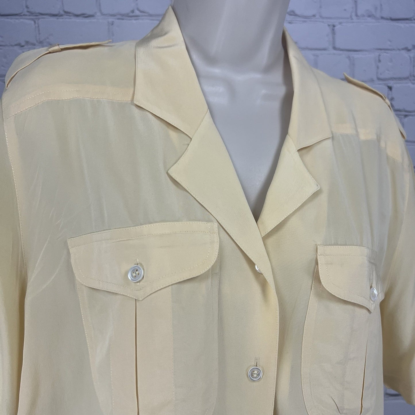 Liz Claiborne Collection Yellow 100% Silk Blouse Shoulder Tab Pocket Collared 10