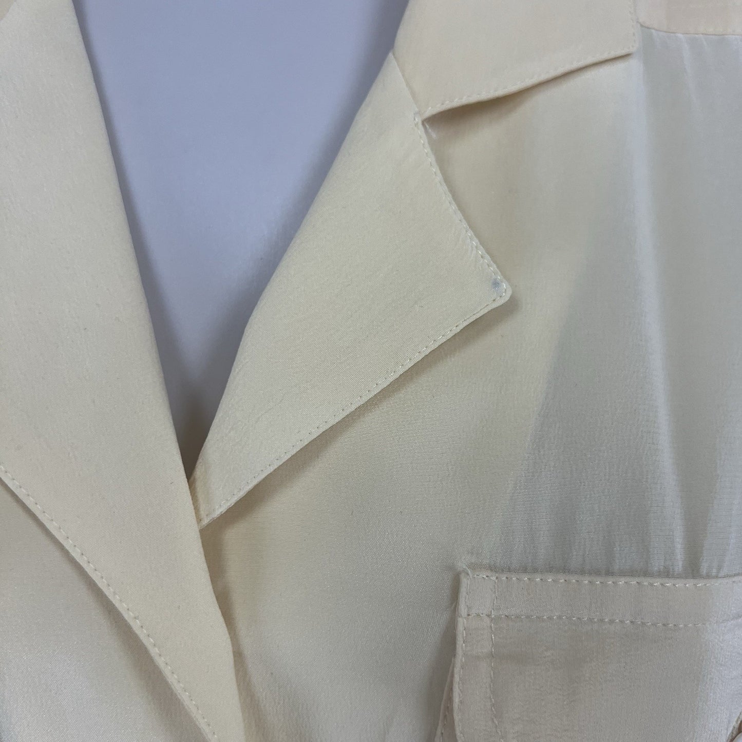 Liz Claiborne Collection Yellow 100% Silk Blouse Shoulder Tab Pocket Collared 10