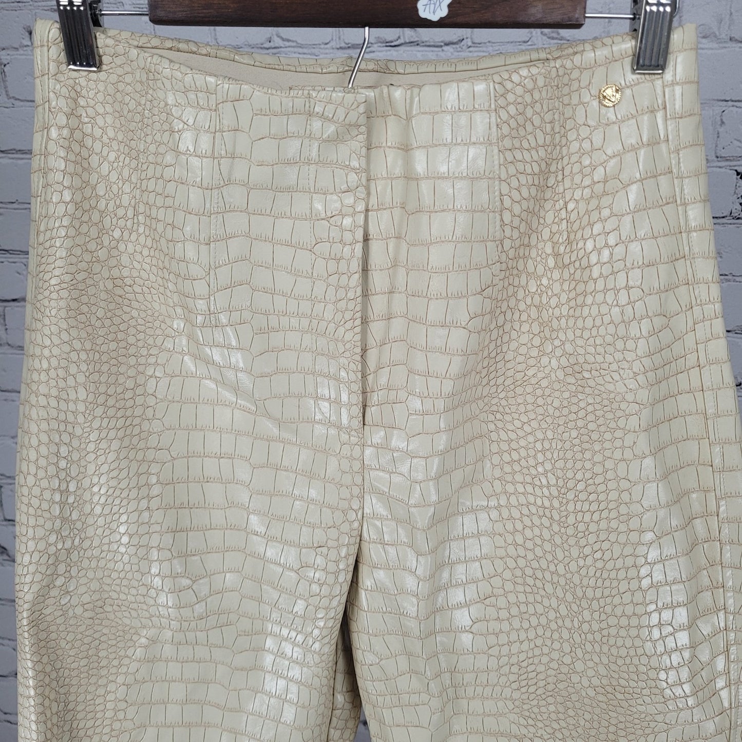 Josh V Ivory Cocoon White Marina Faux Leather Ankle Pants Size Medium M (28x26)
